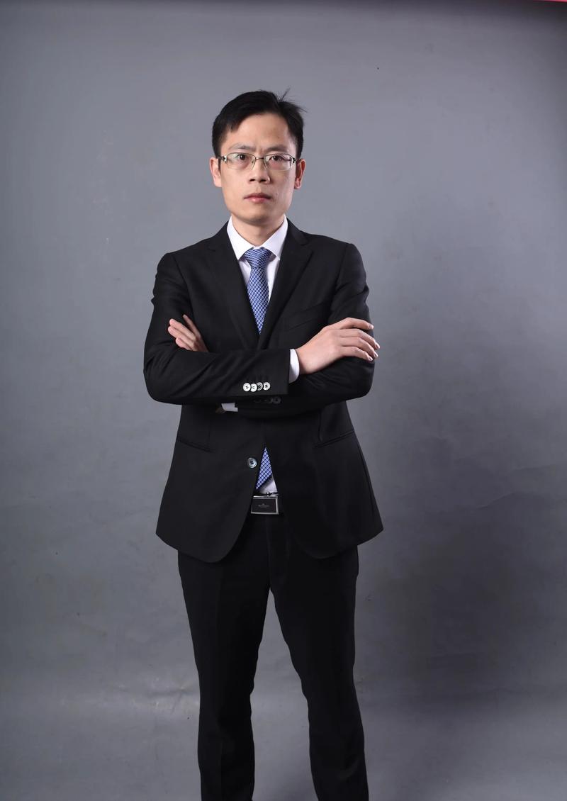 林光亮 灯光与摄影艺术负责人